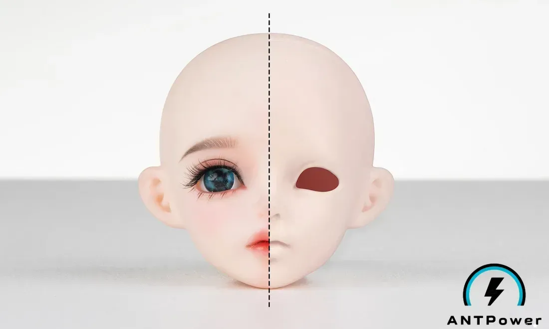Голова BJD-куклы из смолы Anycubic: левая половина с макияжем, глазом и румянцем, правая без росписи