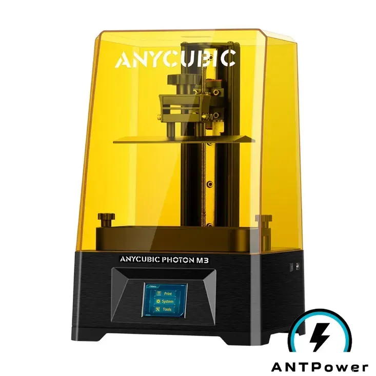 3D-принтер Anycubic Photon M3 — вид спереду з сенсорним екраном і фотополімерною ванночкою